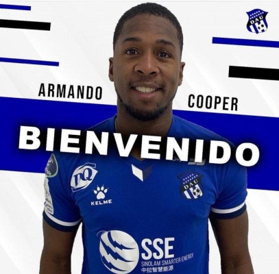 Panameño Armando Cooper vuelve al Árabe Unido de Colón