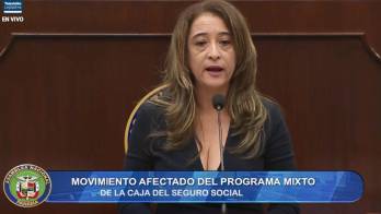 Integrantes del Movimiento de Afectados por el Subsistema Mixto acudieron a la Asamblea Nacional para exponer la situación que tienen con el pago de sus futuras jubilaciones.