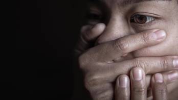 La víctima sufrió hostigamiento y persecución durante el mes de abril