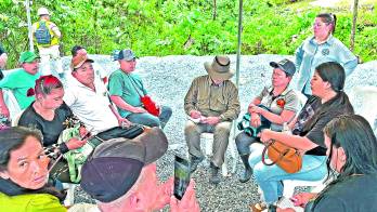 Comunidades cercanas a la mina lanzan programa para monitorear sus ríos