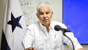 El presidente José Raúl Mulino ofrece declaraciones desde las nuevas instalaciones del Hospital del Niño, donde realizó una inspección este jueves para verificar los avances y condiciones del centro médico.