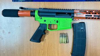 La policía reiteró que estas acciones buscan neutralizar el tráfico de armas de fuego en el país