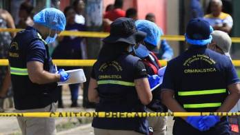 La Policía Nacional informó que se realizan operativos para capturar a los homicidas