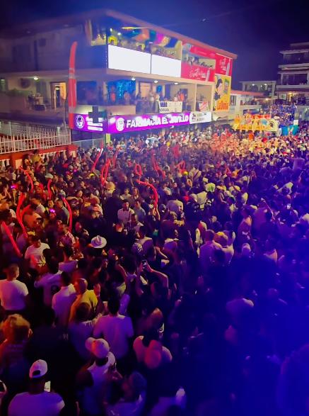 Panameños disfrutan del carnaval en Las Tablas