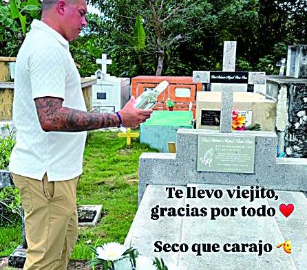 Blas Pérez recuerda a su viejo y le lleva seco a la tumba