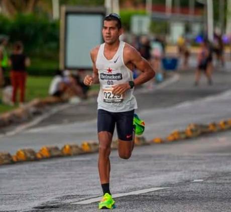 Jorge Castelblanco gana maratón internacional de Panamá