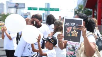 Monserrat cursaba el quinto grado en la Escuela Japón y compañeros salieron a pedir justicia