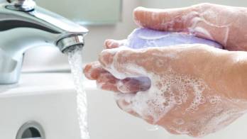 El Minsa exhortó a reforzar las medidas de bioseguridad.