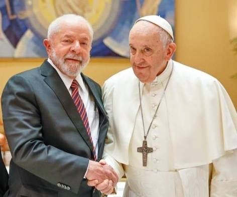 El encuentro a puerta cerrada entre ambos tuvo lugar en un estudio en el Aula Pablo VI del Vaticano.