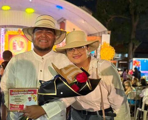 Entregan galardón ‘Tesoro humano vivo 2025’ al director de Danzas Folclóricas Mami Chacón