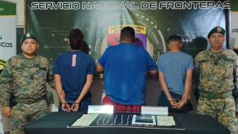 Los aprehendidos y las pruebas recabadas fueron puestas a órdenes de la autoridad competente.