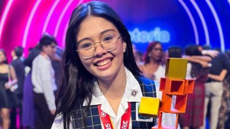 Talento y elocuencia: Sofía Araujo gana la Oratoria Nacional 2025