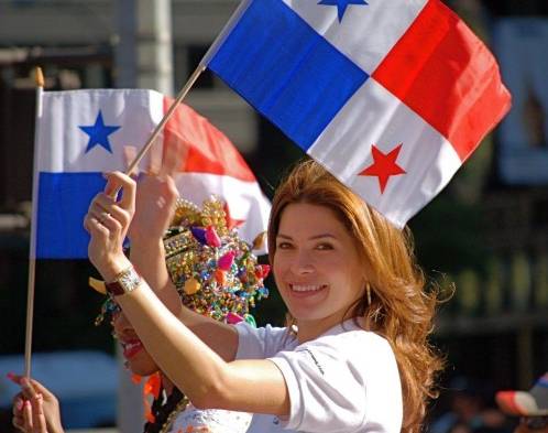 Justin Pasek renuncia al Señorita Panamá y se dedicará a la familia