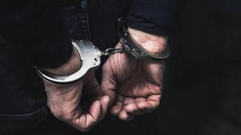 El brutal asalto se dio el 12 de marzo de 2026. El ladrón se apoderó de bienes y dinero de la víctima