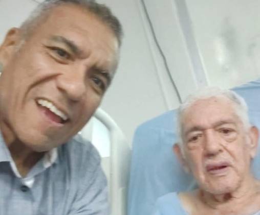 El periodista panameño Alfredo Franceschi se encuentra hospitalizado en Veracuz.