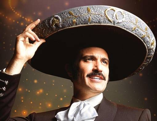 La historia y vida del ídolo Vicente Fernández llega al público general