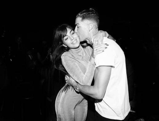 Famosos comparten en redes sociales llegada del 2020