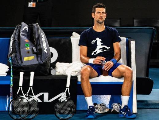 Australia detiene a Djokovic de cara a la vista sobre su deportación
