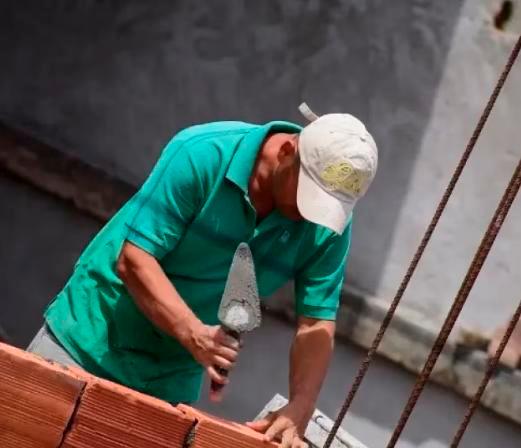 Trabajadores se asignados a las Juntas Comunales para labores de mantenimiento.