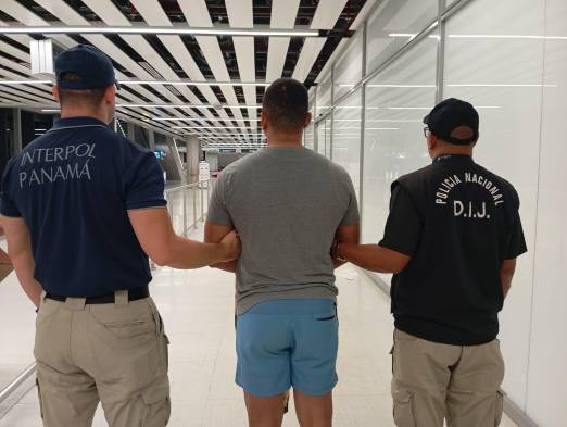 Cae uno de los más buscados por homicidio tras ser deportado de EE.UU