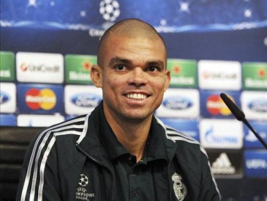 Defensa portugués del Real Madrid Pepe.