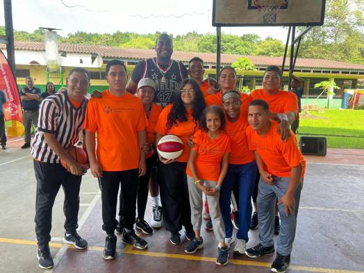 Los Trotamundos de Harlem están en Panamá compartiendo con los atletas de Olimpiadas Especiales