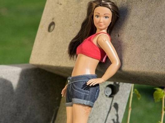 Lammily con celulitis.