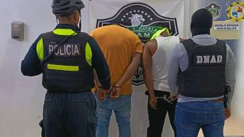 Tanto los sospechosos como las evidencias fueron remitidos a las autoridades competentes.