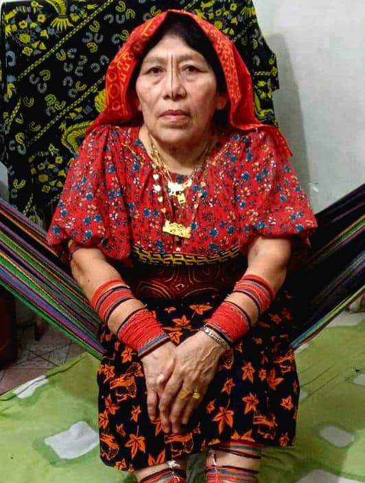 Briseida Iglesias: La mujer que borda la memoria del pueblo guna