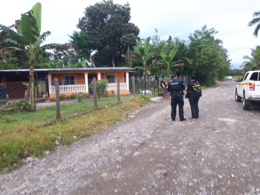 Tres delincuentes balean a dueño de tienda para robarle en Chiriquí