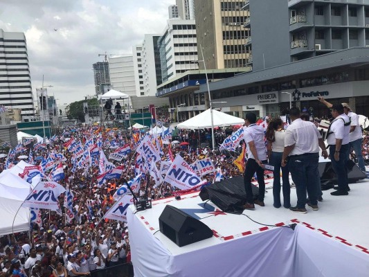 Desde clases de zumba hasta conciertos hubo en el cierre de campaña de Nito 