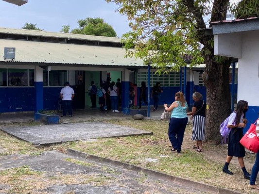 Un nuevo año escolar comienza en Panamá. Abren las puertas a la sabiduría y el conocimiento