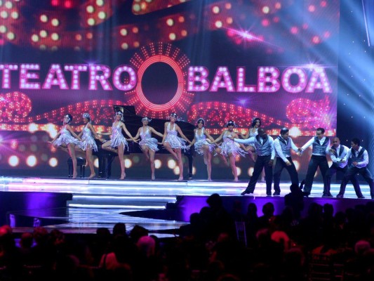 En cuatro diferentes actos, bailarines, cantantes y músicos mostraron las épocas más memorables de la construcción del Canal.