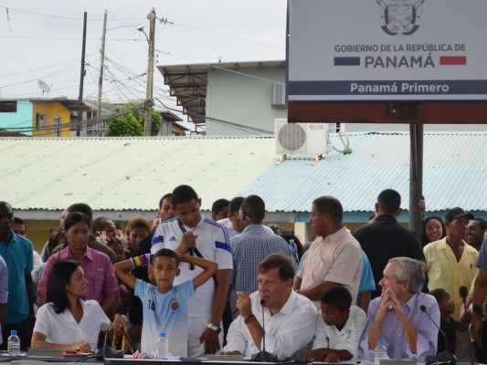 Varela se comprometió en construir infraestructuras deportivas en Arnulfo Arias.