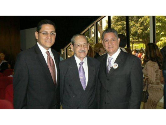 Eduardo Quirós, presidente del Grupo (GESE); Luis Eduardo Quirós Guardia y Luis Eduardo Quirós, diputado panameñista de la AN.