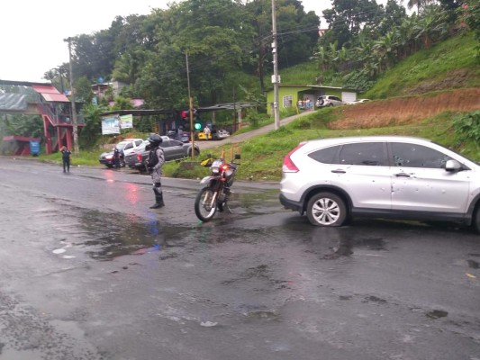 Pareja por poco pierde la vida en Colón 