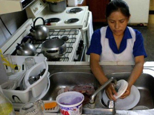 En el 2007, las trabajadoras domésticas en Panamá devengaban menos de $200.