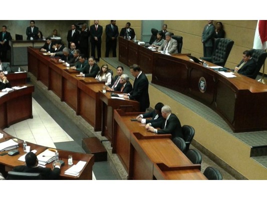 Presidente Juan Carlos Varela presenta proyecto de descentralización en el pleno de la Asamblea Nacional.