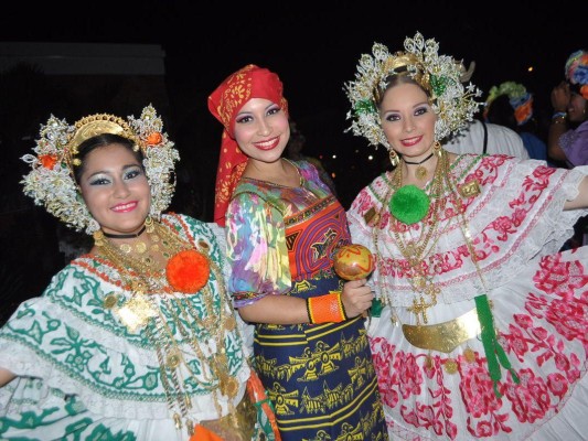 La Compañía de Danzas Folclóricas de Panamá celebró sus 18 años de aniversario en el evento.