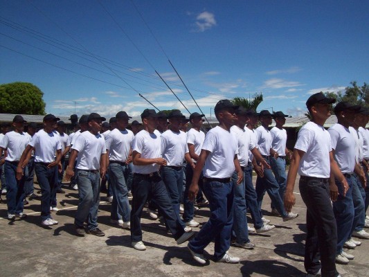 Reclutas de la Policía Nacional en entrenamiento, en Veraguas.