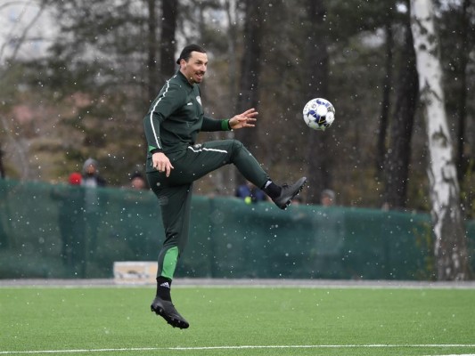 Ibrahimovic comparte la visión de liderazgo de Michael Jordan