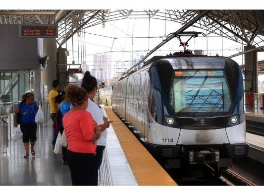 Metro de Panamá se detienen durante 25 minutos.