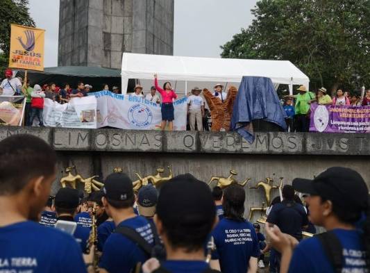 Iglesia Bautista en Panamá conmemora el mes de la Biblia