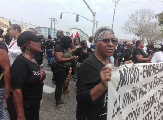 Agreden al director de la Policía Omar Pinzón en medio de las protestas en Colón