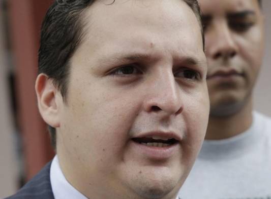 ¿A quién le rinde cuentas el fiscal?