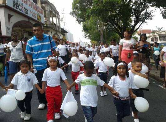 La actividad duró una hora y media en el centro de Colón.