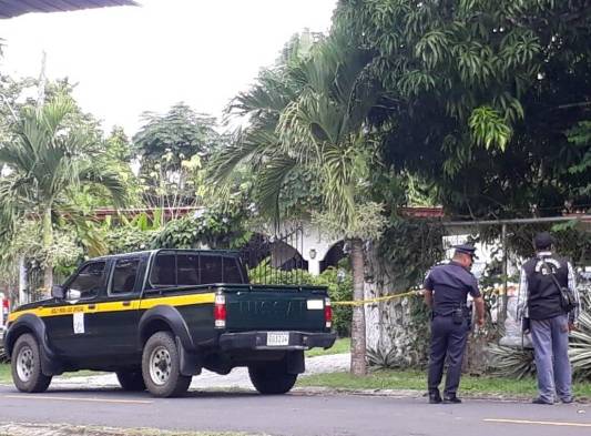 Encuentran a mujer muerta en vivienda de San Carlos