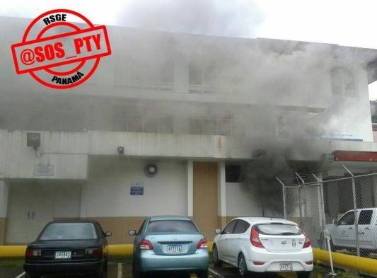 Imágenes del incendio en el gimnasio de la ACP.