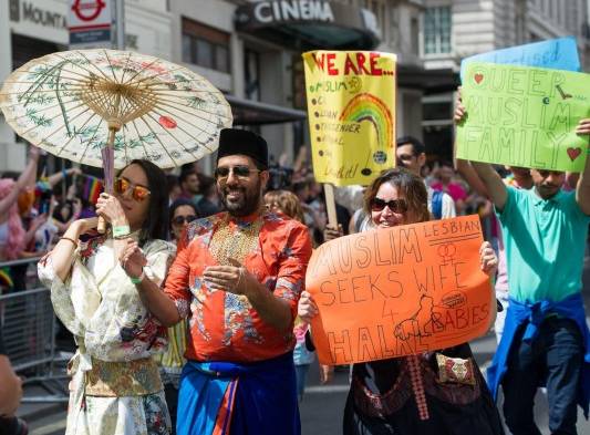 Más de cien mil personas marchan en Chile en el Día del Orgullo Gay 