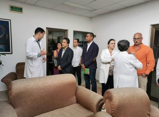 Presidente de COPAN visitó laboratorio en La Habana